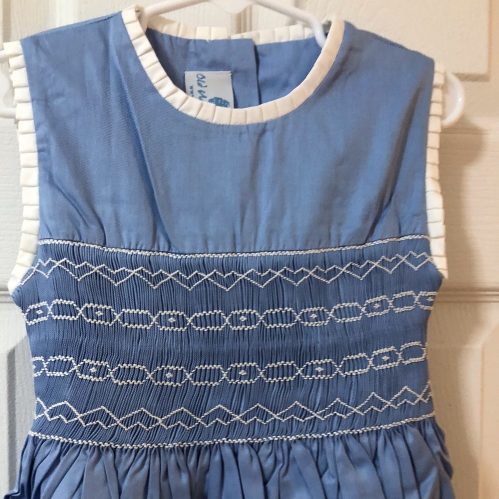 Girl’s Smock Dress Size 5T NWOT